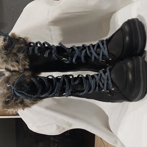 Tall Merrell Black Performance Waterproof 200 gram insulation boots Size 8